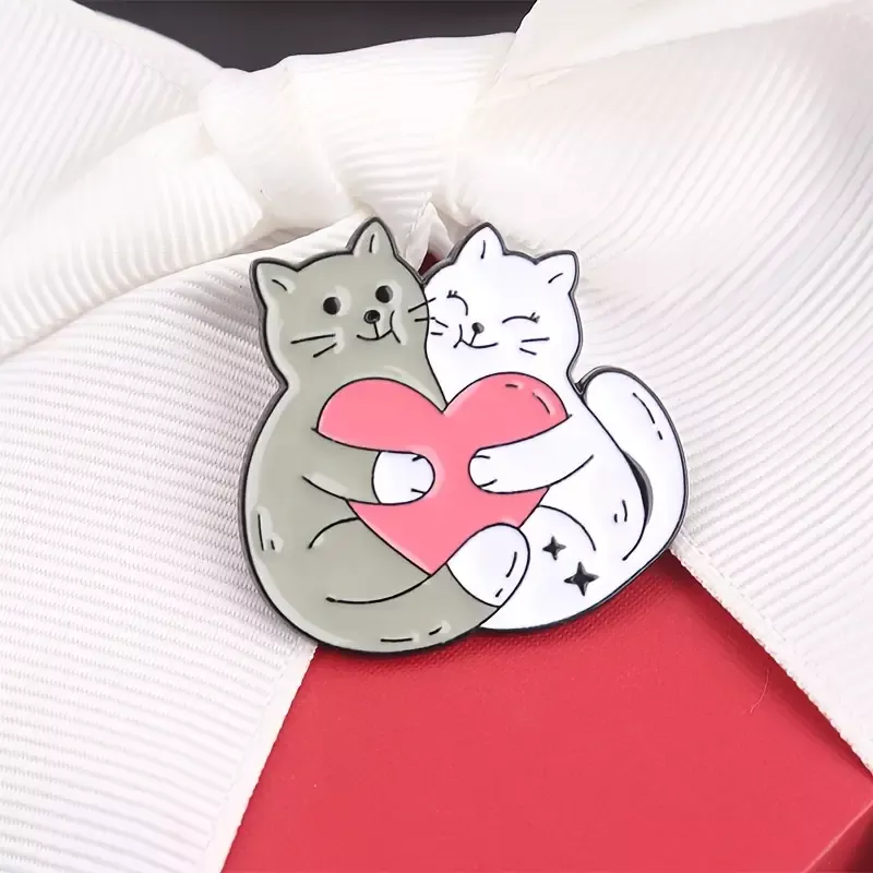 odznáček kočky kočičky kocour kočka drží srdce srdíčko z lásky