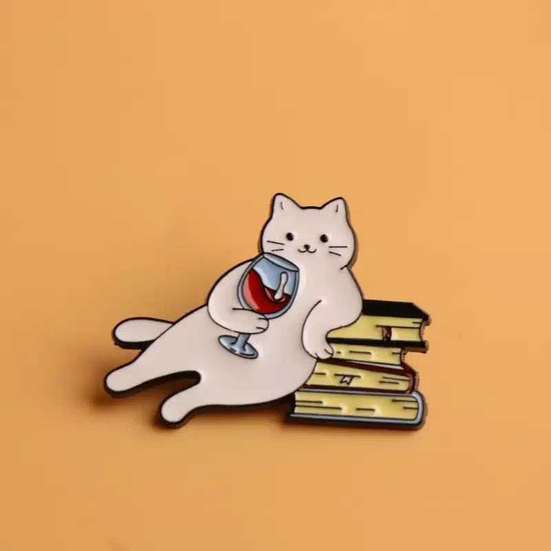 odznak odznáček kočka víno pohoda knihy chill introvert